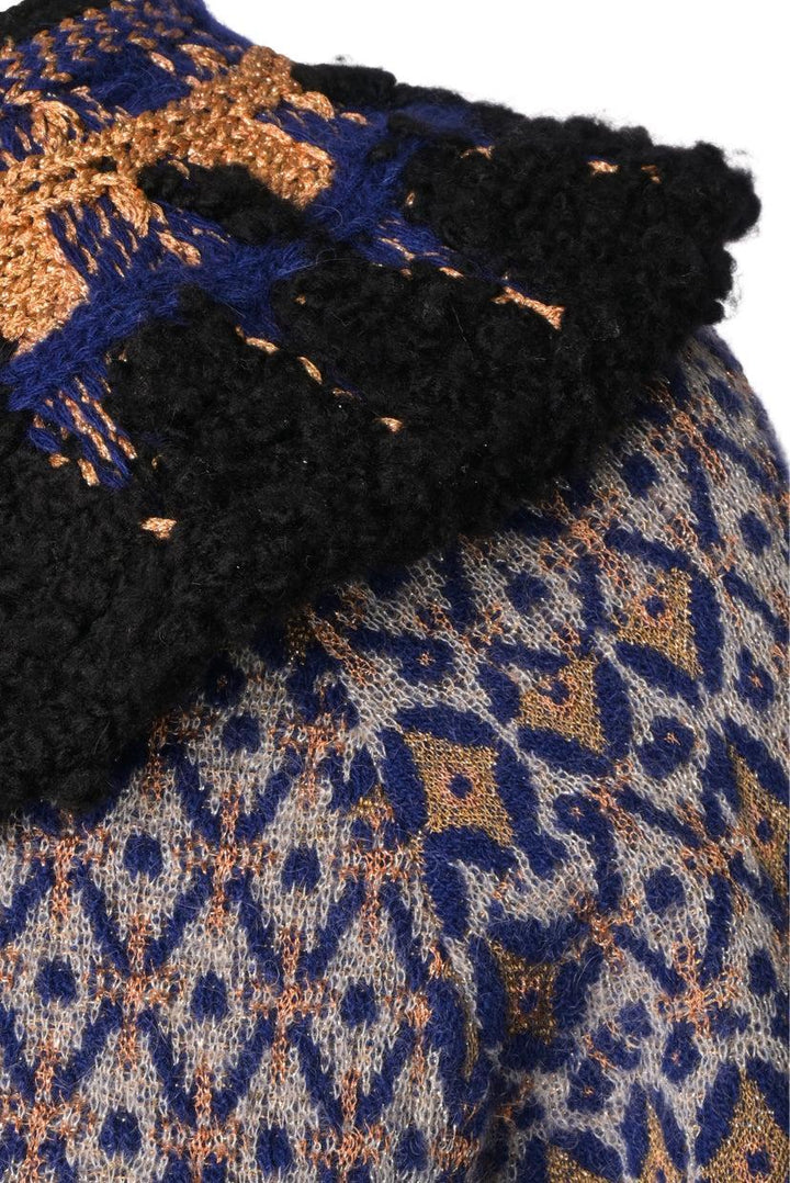 Chanel Size 36 Glitter Knit Sweater