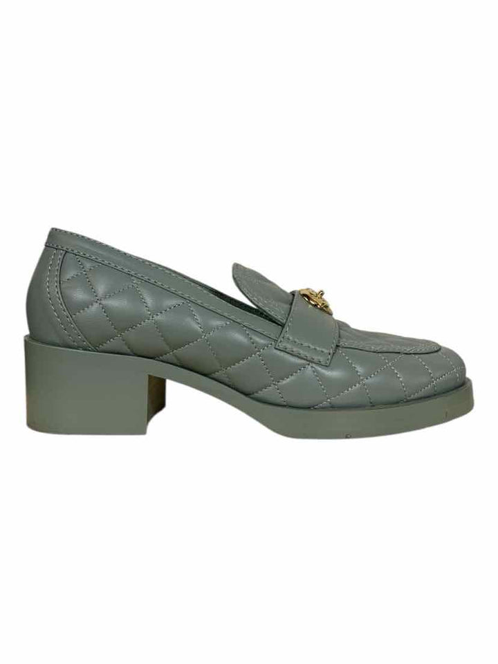 Chanel Size 39 Loafers