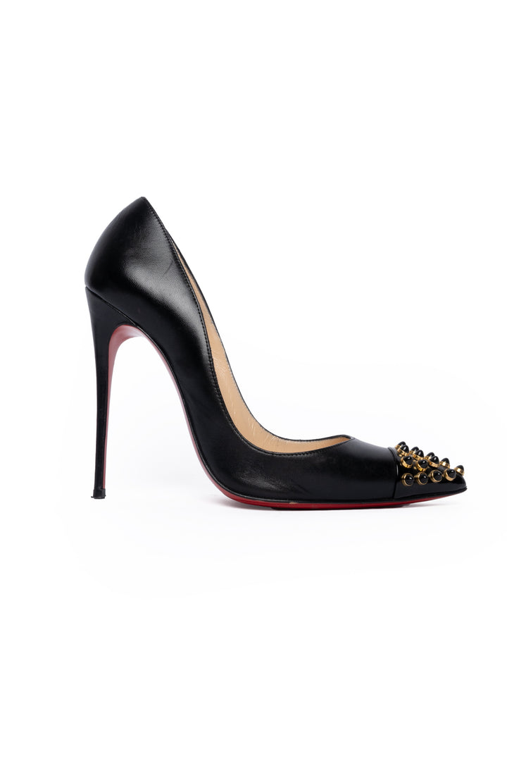 Christian Louboutin Size 35.5 Cabo Pumps