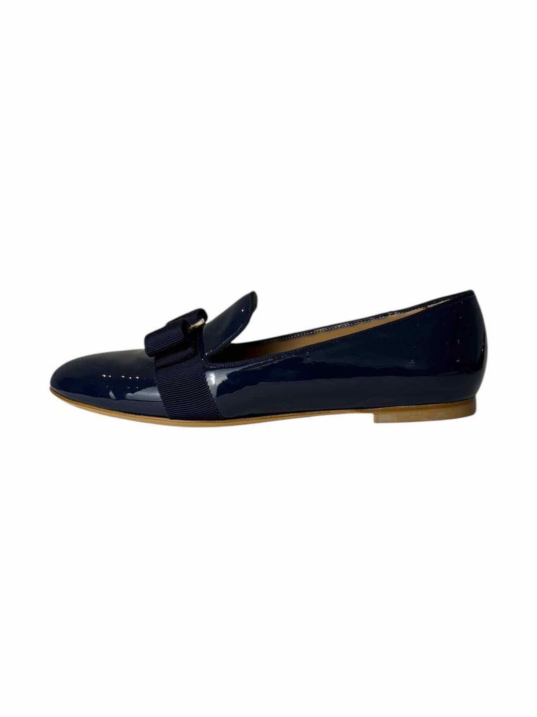 Ferragamo Patent  Size 6 Flats