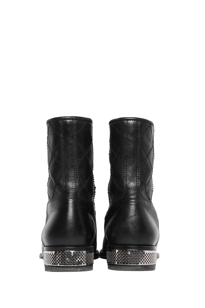 Chanel Size 38 Quilted Leather Steel Toe Short Moto Boots