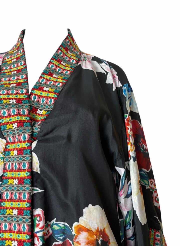 Johnny Was Size XS Floral Embroidered Silk Reversible  Kimono