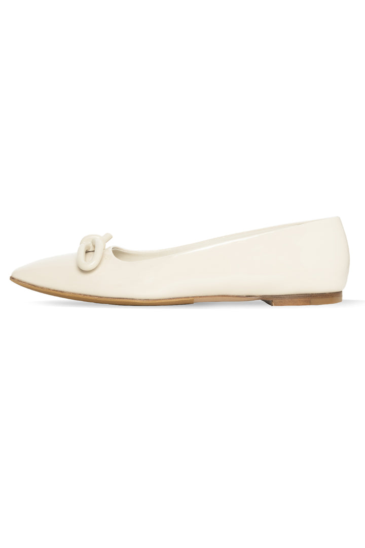 Ferragamo Size 6 Annie Ballerina Flats