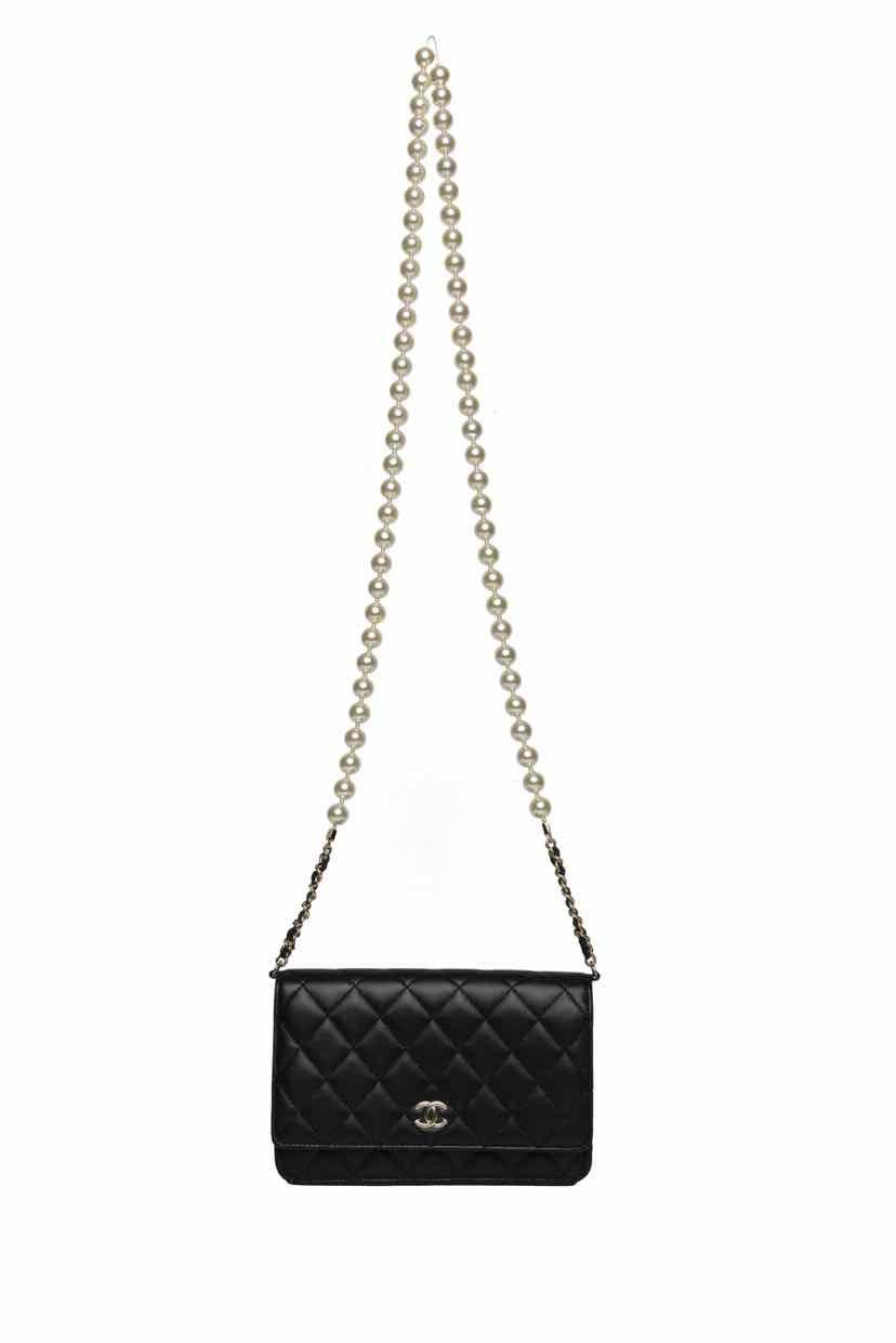 Chanel 2022 Pearl Wallet on Chain