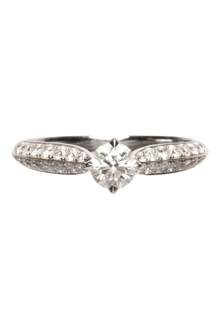 18K White Gold & Diamond Ring Size 5.75