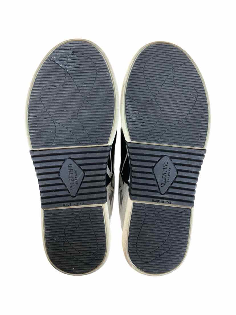 Valentino Size 36.5 Sneaker