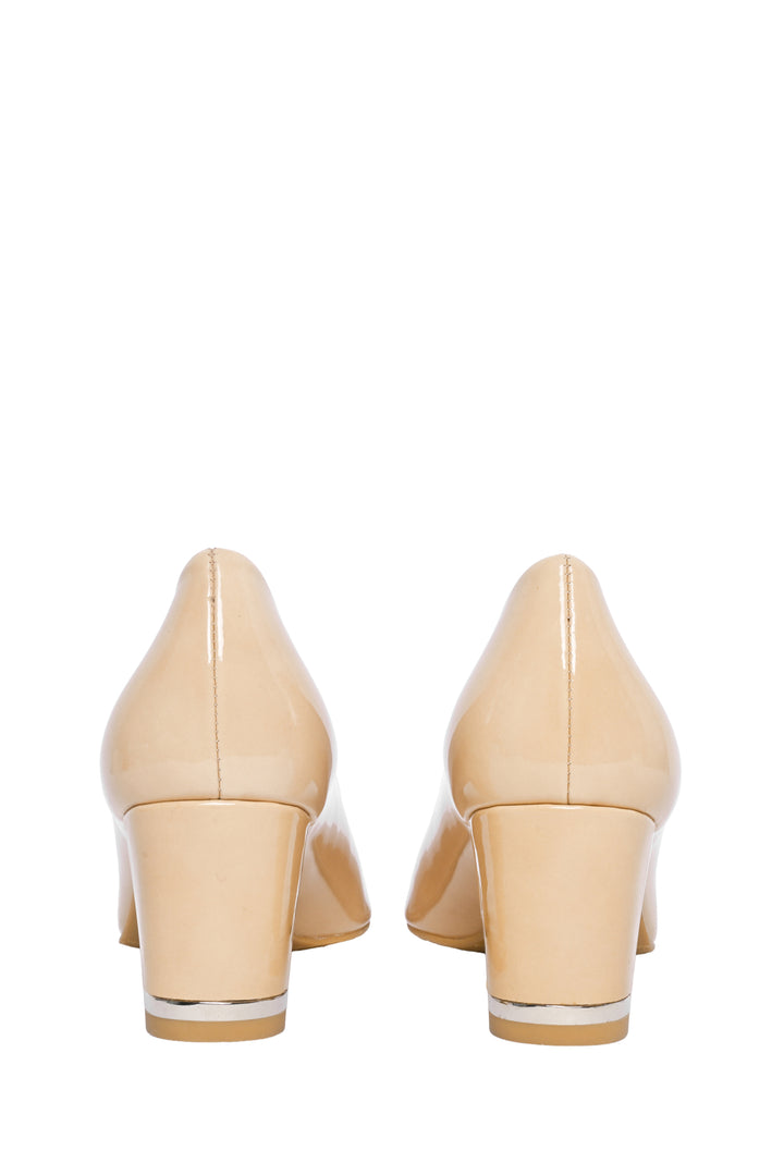 Stuart Weitzman Size 9 Pumps
