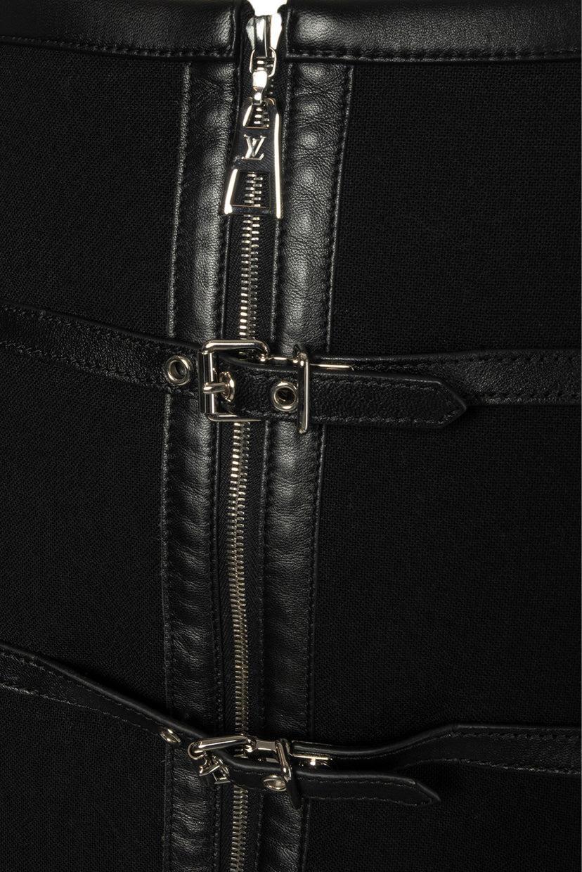 Louis Vuitton Size 38 Buckle Mini Skirt