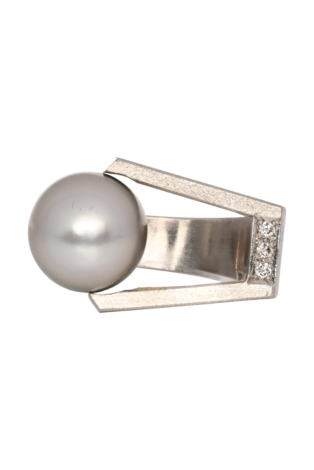 Platinum Pearl & Trio Diamond Size 6.5 Ring