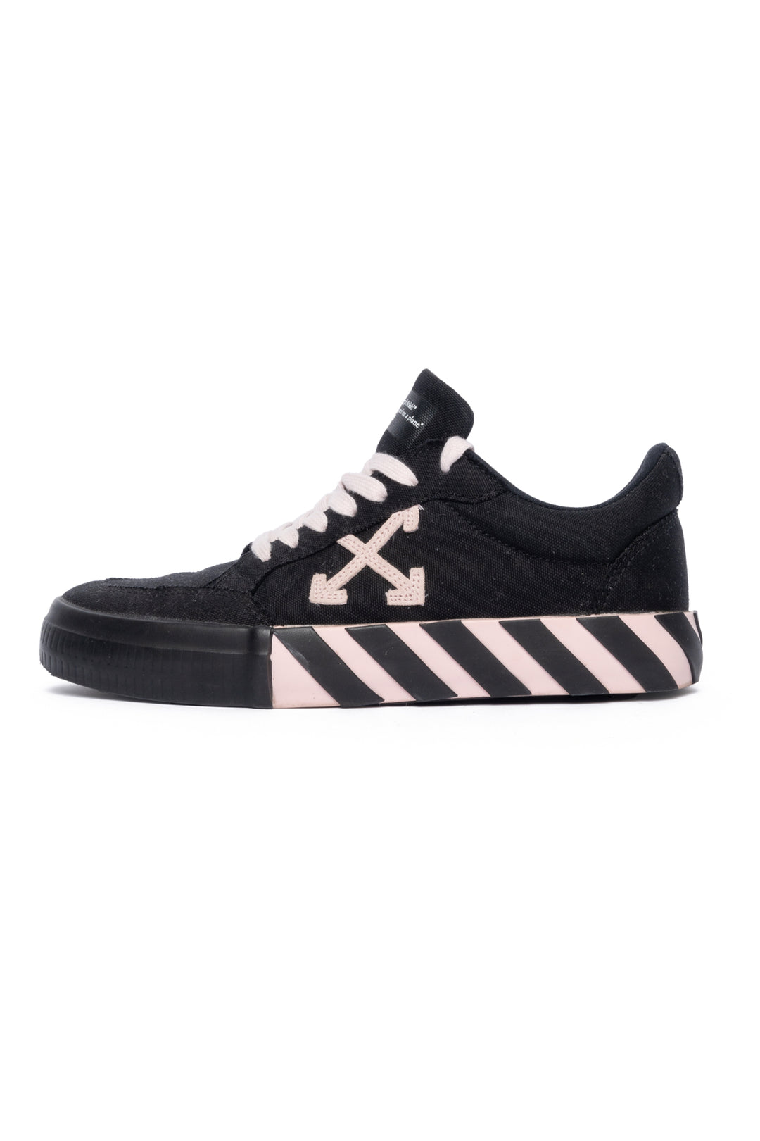 Off-White Size 38 Sneaker