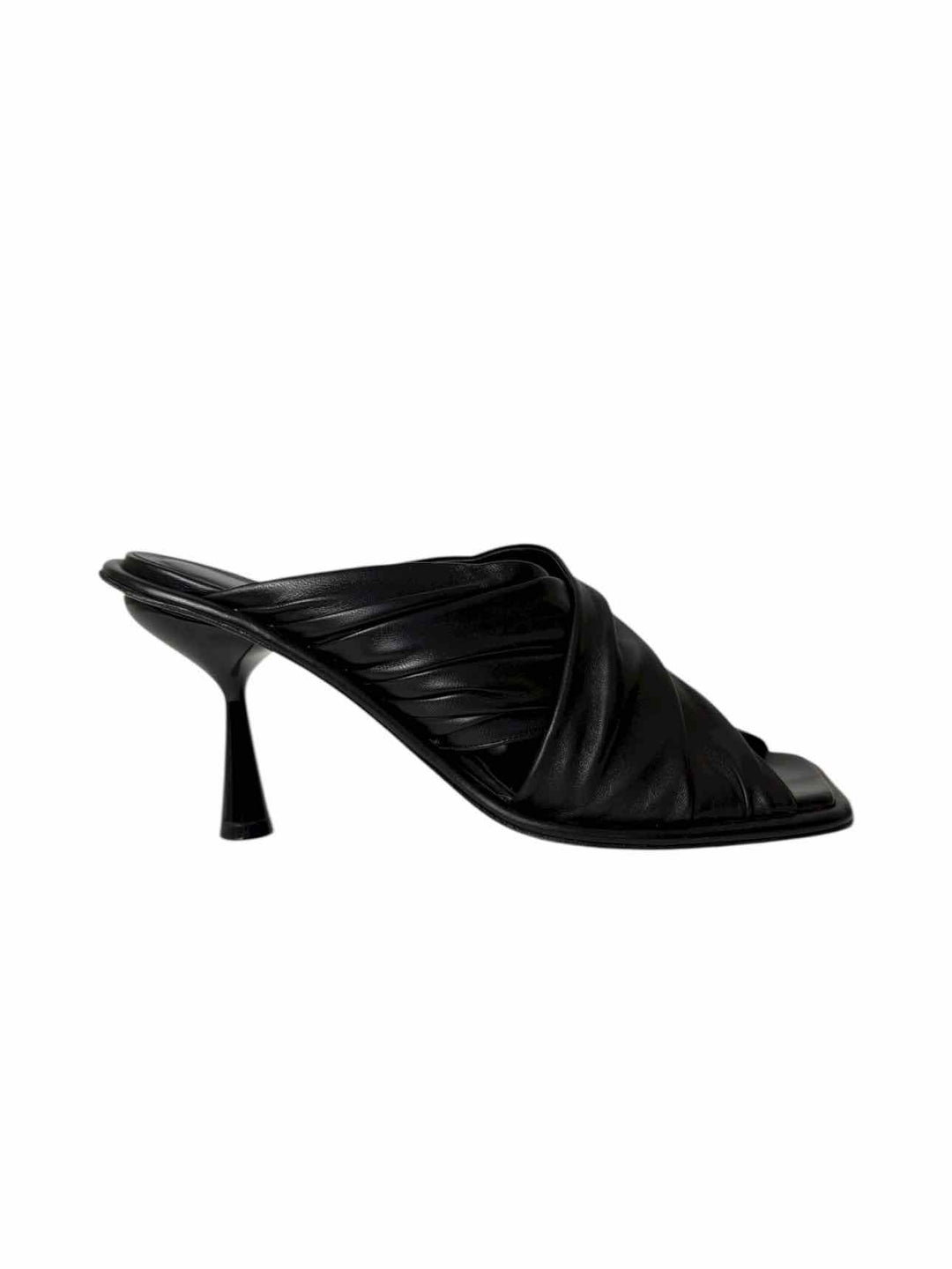 Pierre Hardy Size 40 Leather Square Toe  Sandals