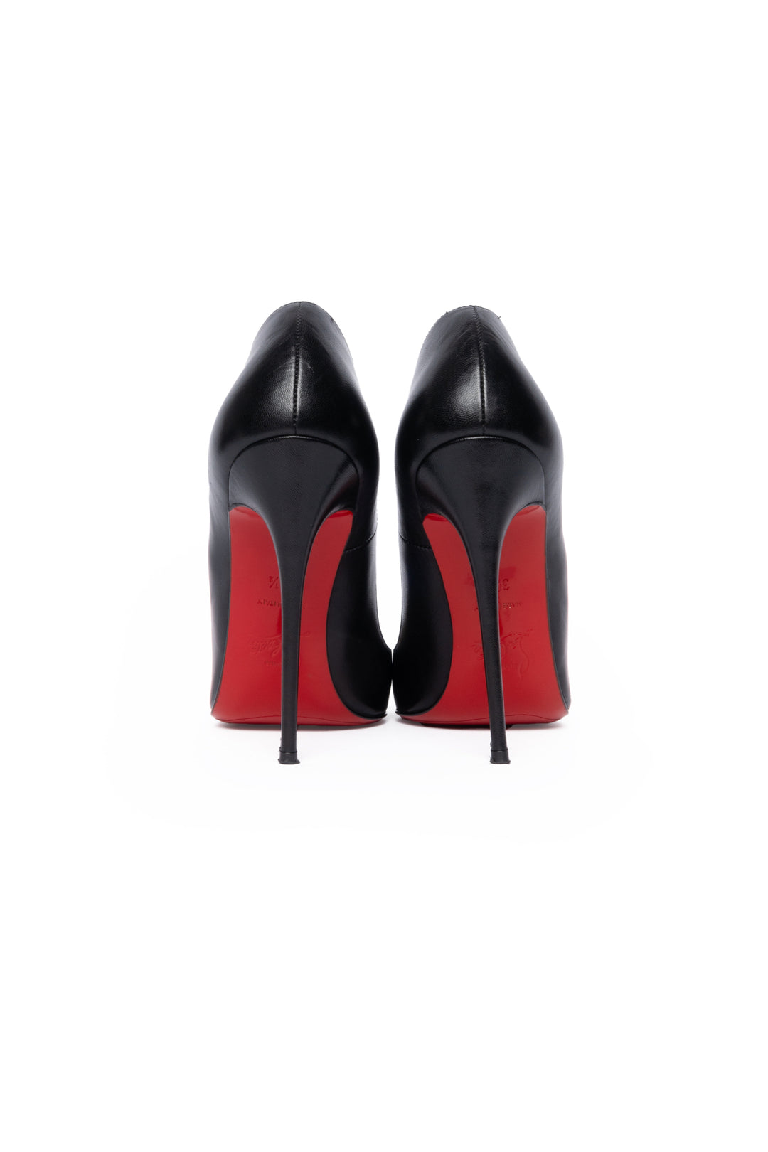 Christian Louboutin Size 35.5 Cabo Pumps