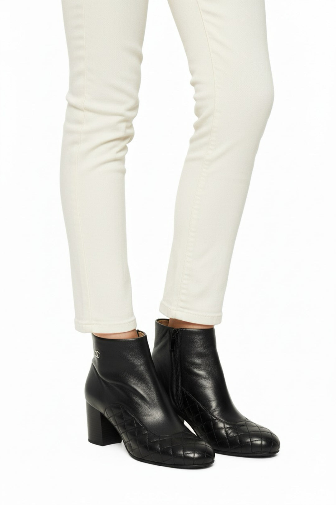 Chanel Size 38.5 Quilted Lambskin Ankle Boots