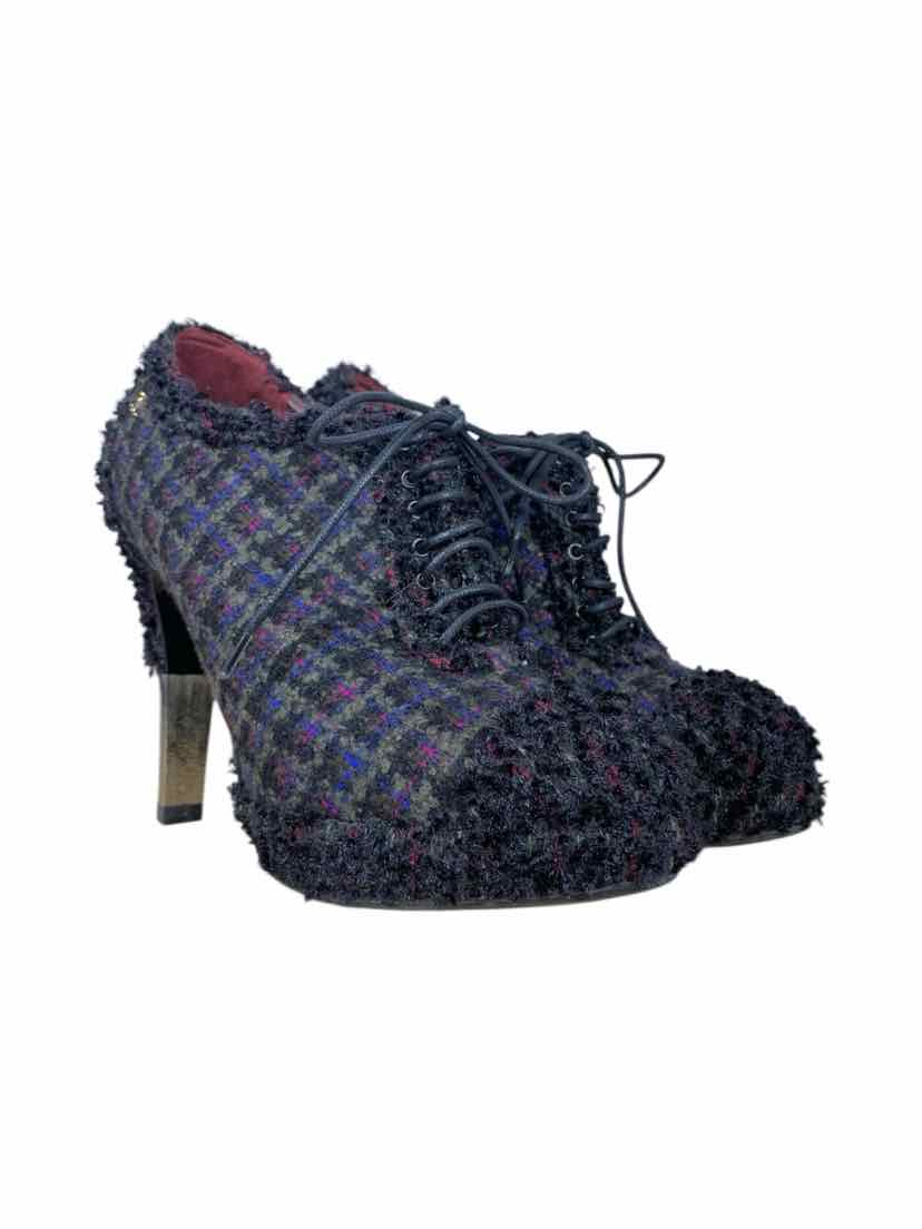 Chanel Size 37 Tweed Lace Up Ankle Boots