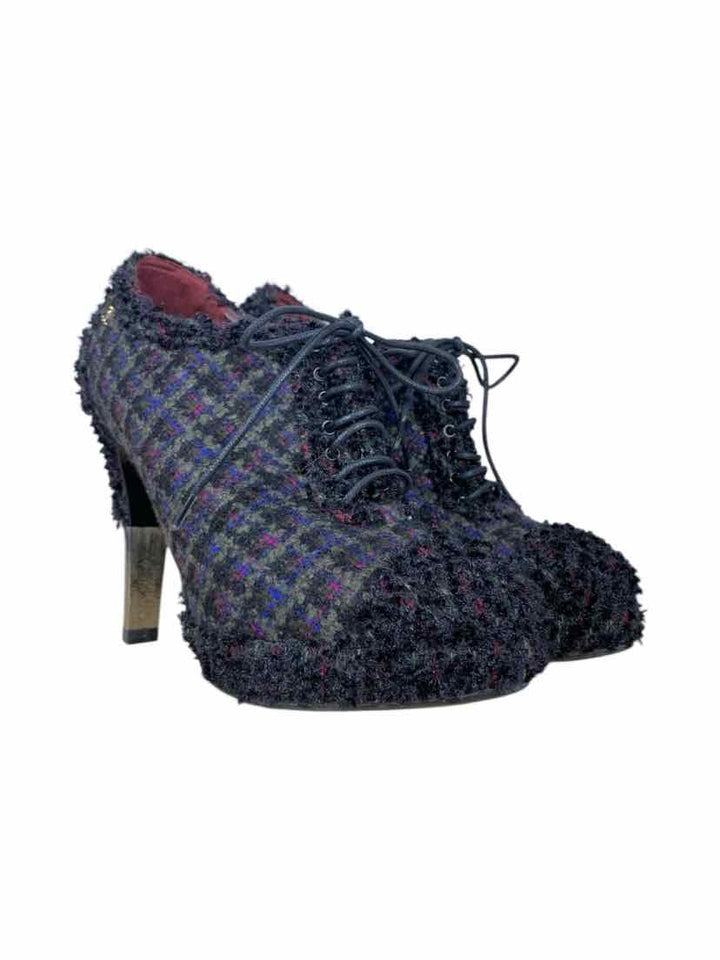 Chanel Size 37 Tweed Lace Up Ankle Boots