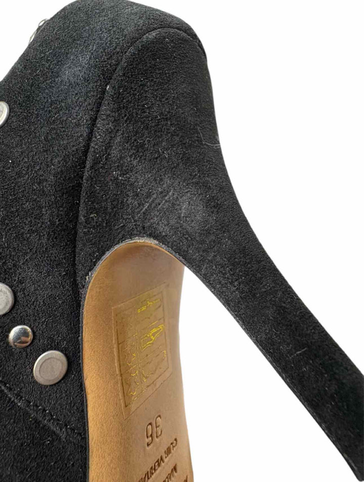 Isabel Marant Size 36 Ponroe Studded Suede Pumps