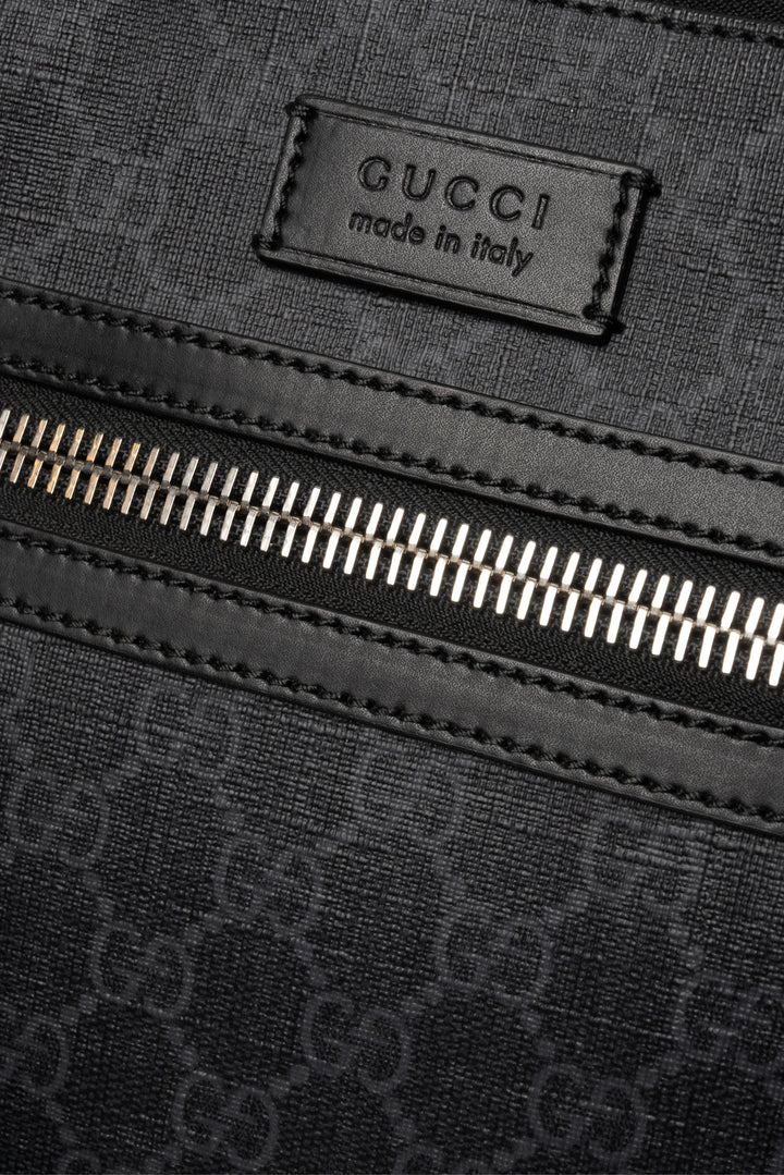 Gucci GG Supreme Flat Messenger Bag