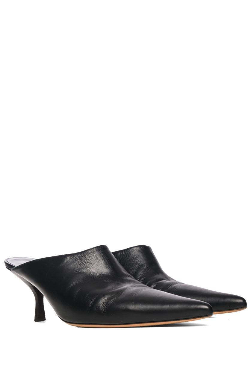 The Row Size 40 Bourgeoise Pointed-Toe Leather Mules