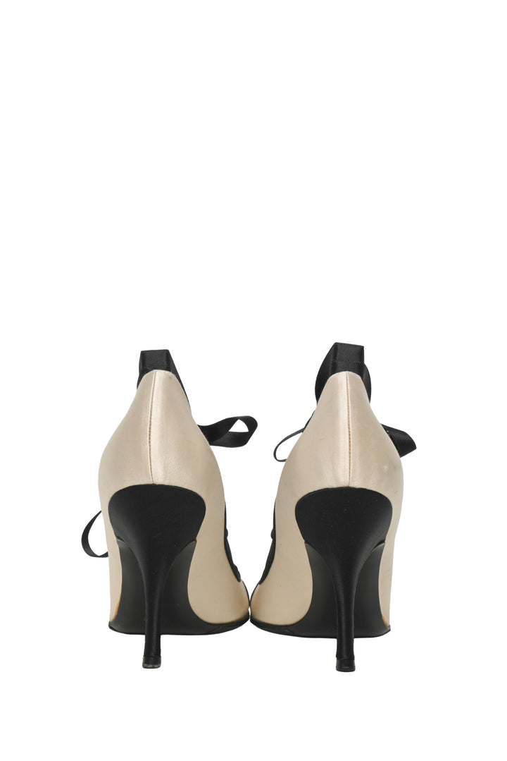 Chanel Size 38.5 Vintage 2004 Lace Up Pumps