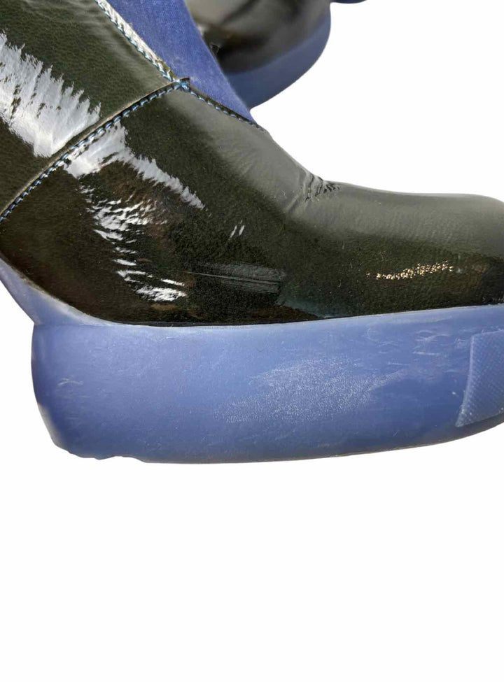 John Fluevog Size 8 Lena Parfait Patent Leather Ankle Boots