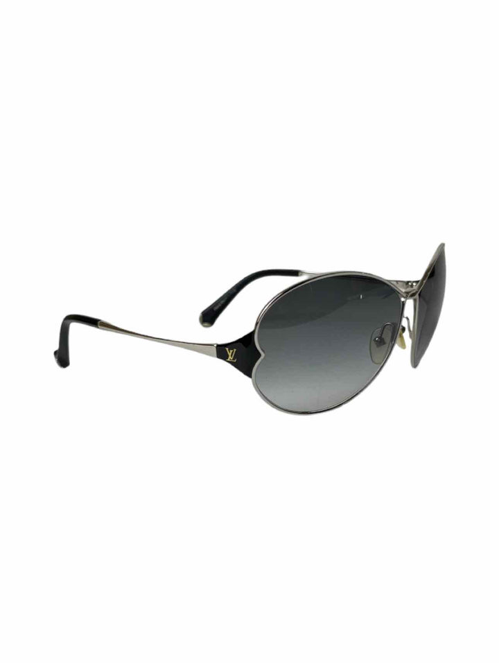 Louis Vuitton Daisy Sunglasses  Eyewear