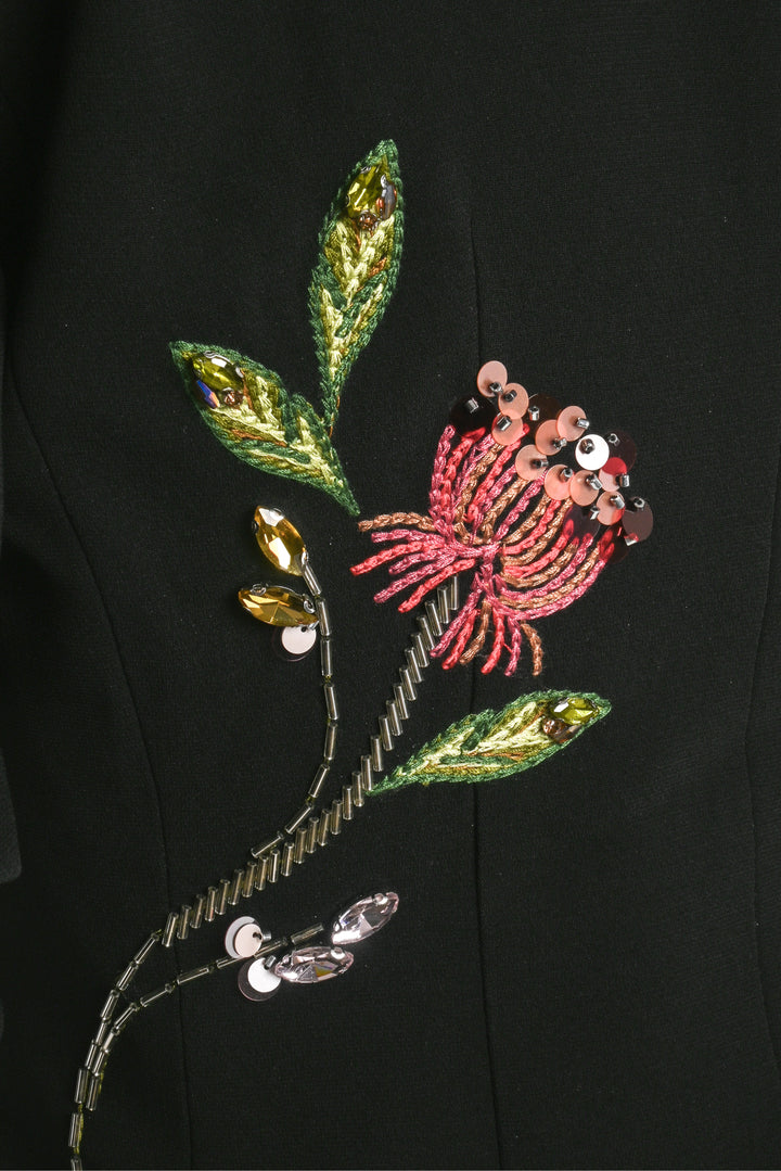 cinq a sept Size 0 Cheyenne Floral Embroidered Blazer