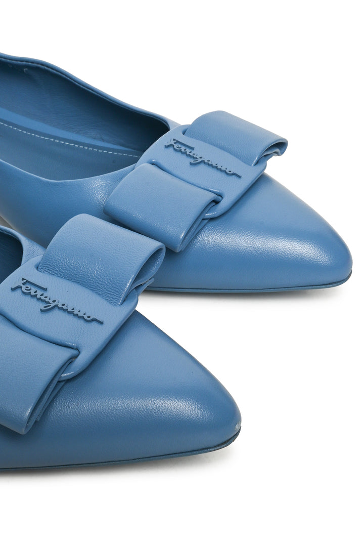 Salvatore Ferragamo Size 9.5 Viva Pointed Toe Flats