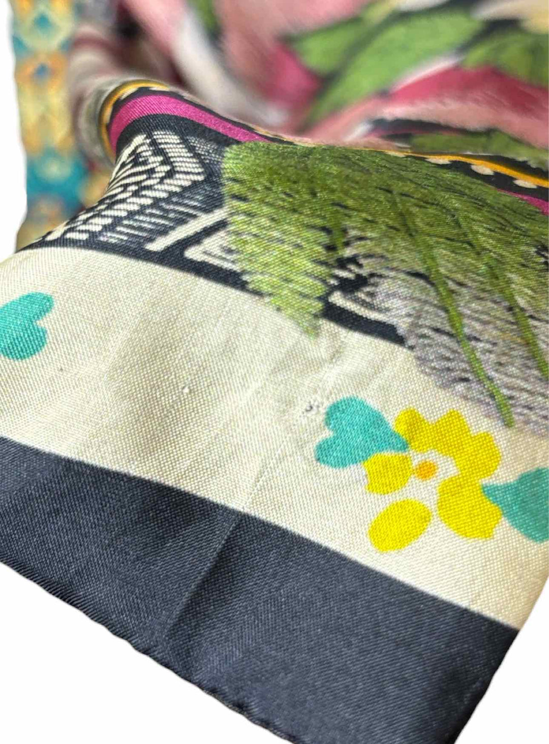 Johnny Was Size XS Floral Embroidered Silk Reversible  Kimono