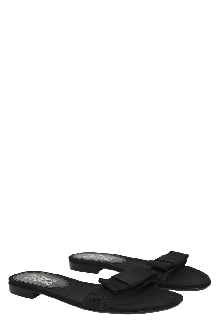 Salvatore Ferragamo Size 8 Bow Fabric Slide Sandals