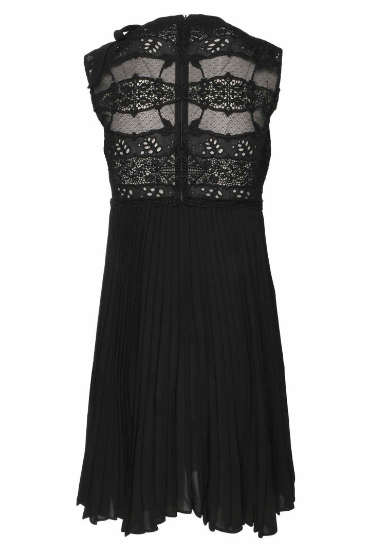 Valentino Size 6 Lace Pleated Dress