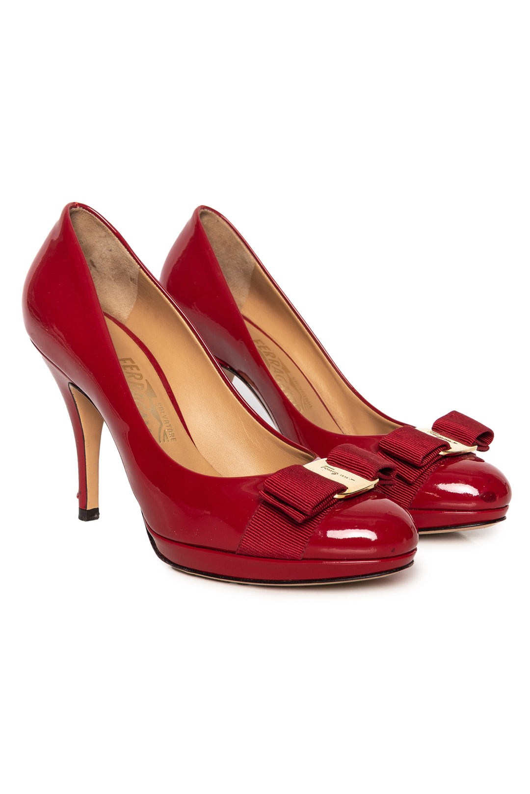 Salvatore Ferragamo Size 6 Patent Vara Bow Pumps