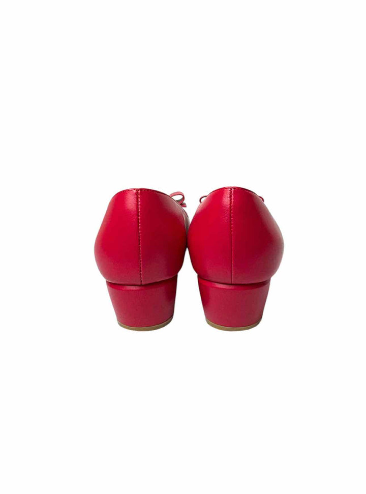 Ferragamo Size 8 Vara Leather Pumps