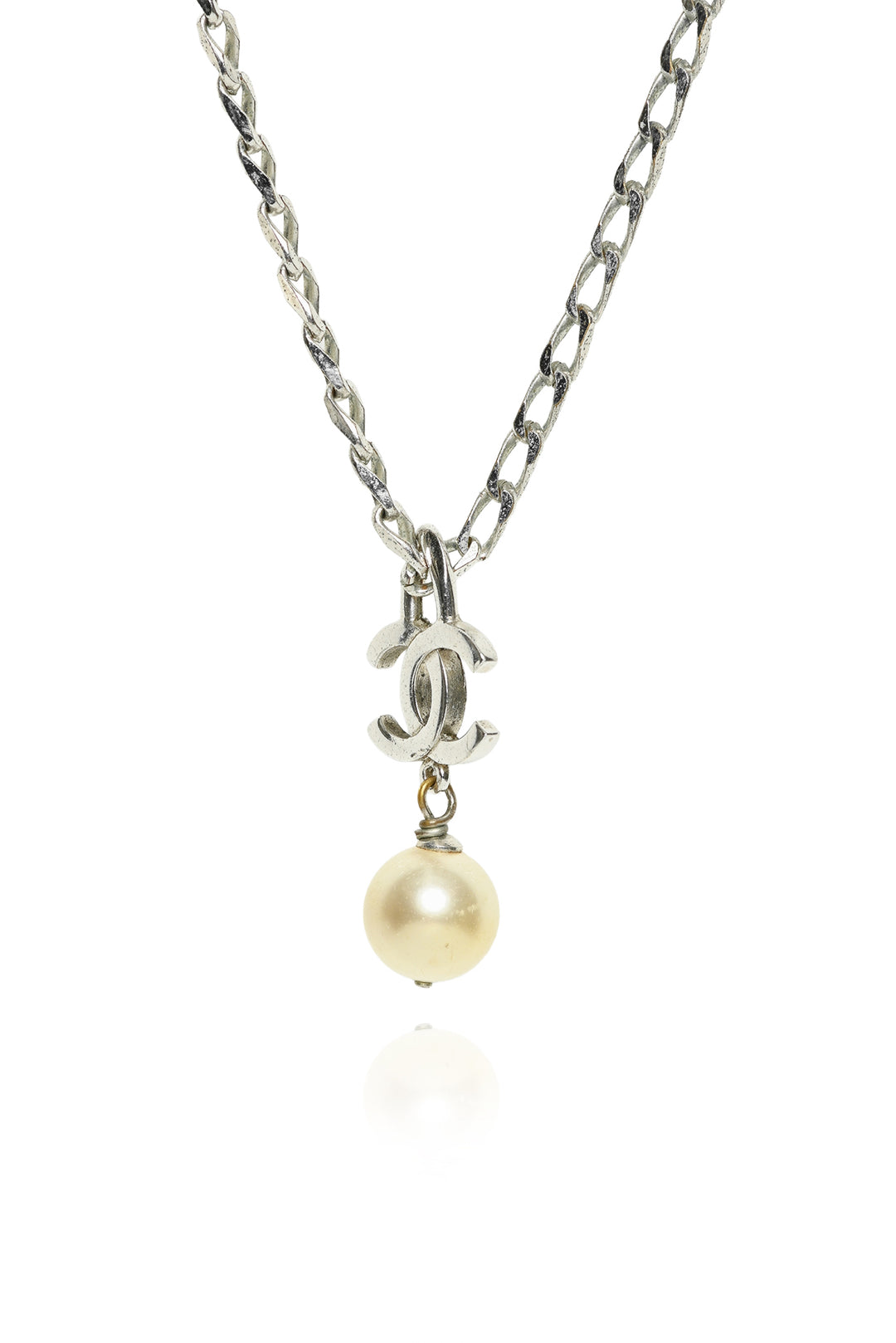 Chanel 2005 Interlocking CC Logo Faux Pearl Drop Chain Necklace