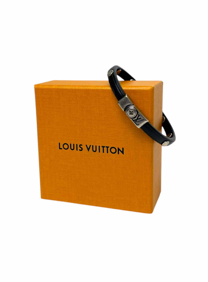 Louis Vuitton Flower Edge Stud Bracelet
