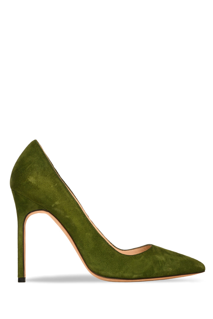 Manolo Blahnik Size 36 BB Suede Pumps