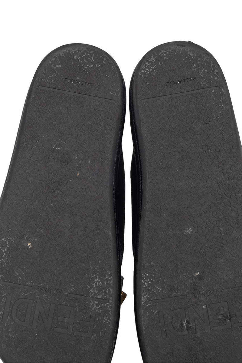Fendi Size 40 Logo Leather Crossover Sandals