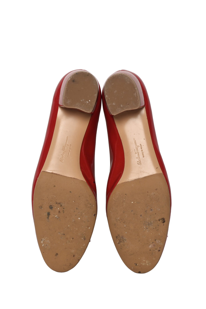 Salvatore Ferragamo Size 8.5 Vara Patent Pumps