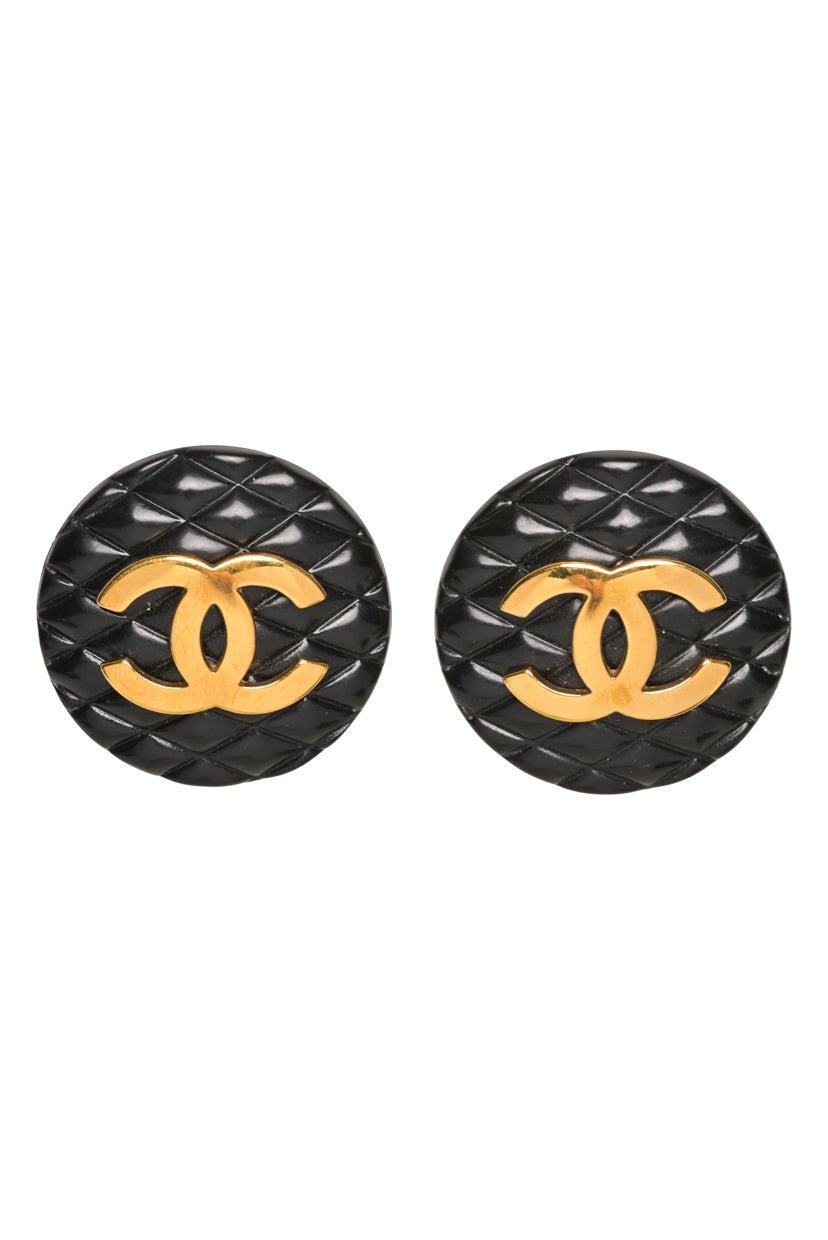 Chanel Vintage Round Interlocking CC Logo Clip On Earrings