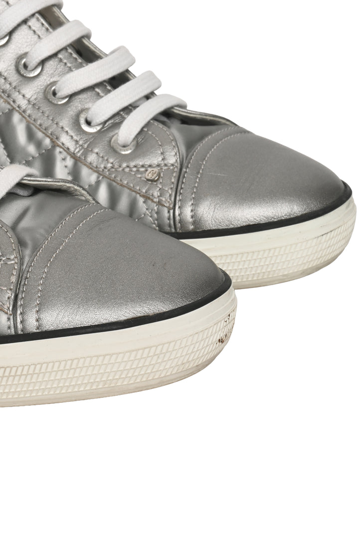 Chanel Size 39 Metallic Leather & Nylon Quilted CC Low Top Sneaker