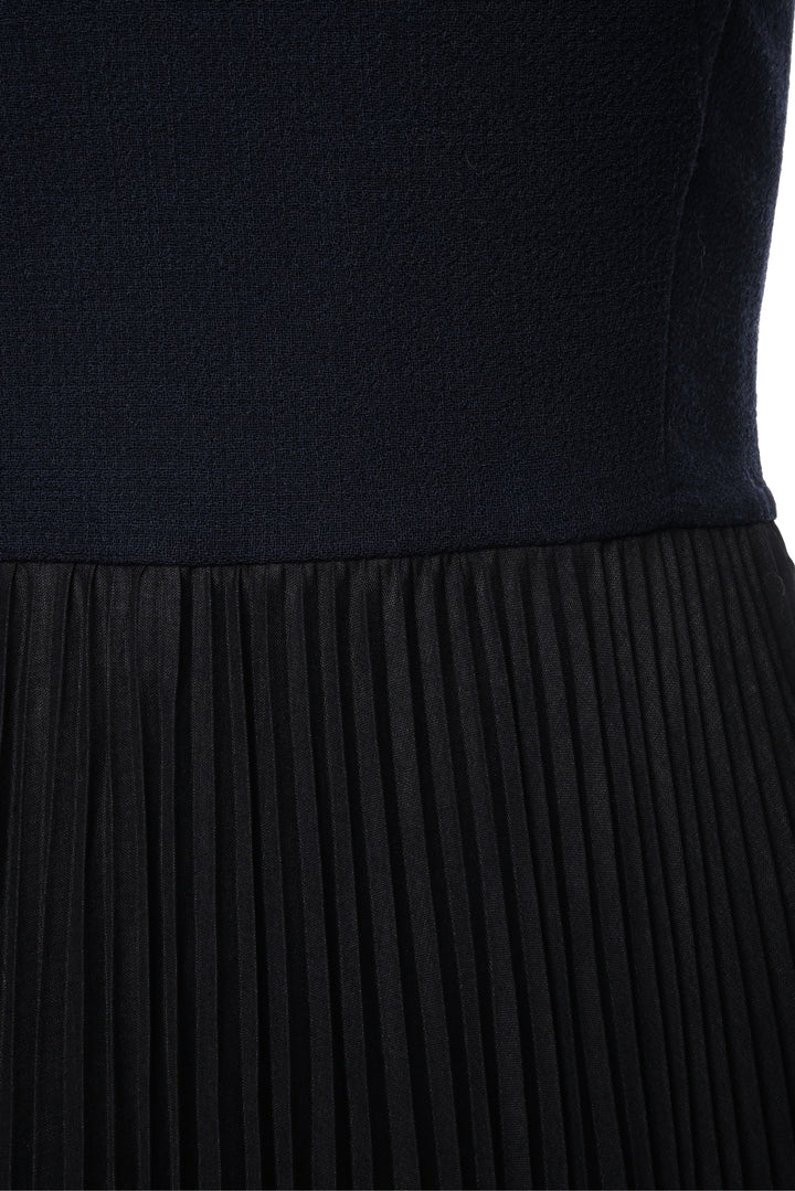 Akris Size 6 Wool Pleated Dress