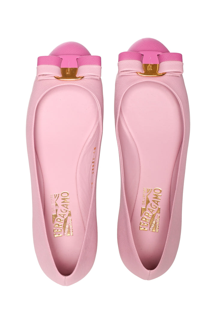 Salvatore Ferragamo Size 8 Bicolour Bow Ballet Flats