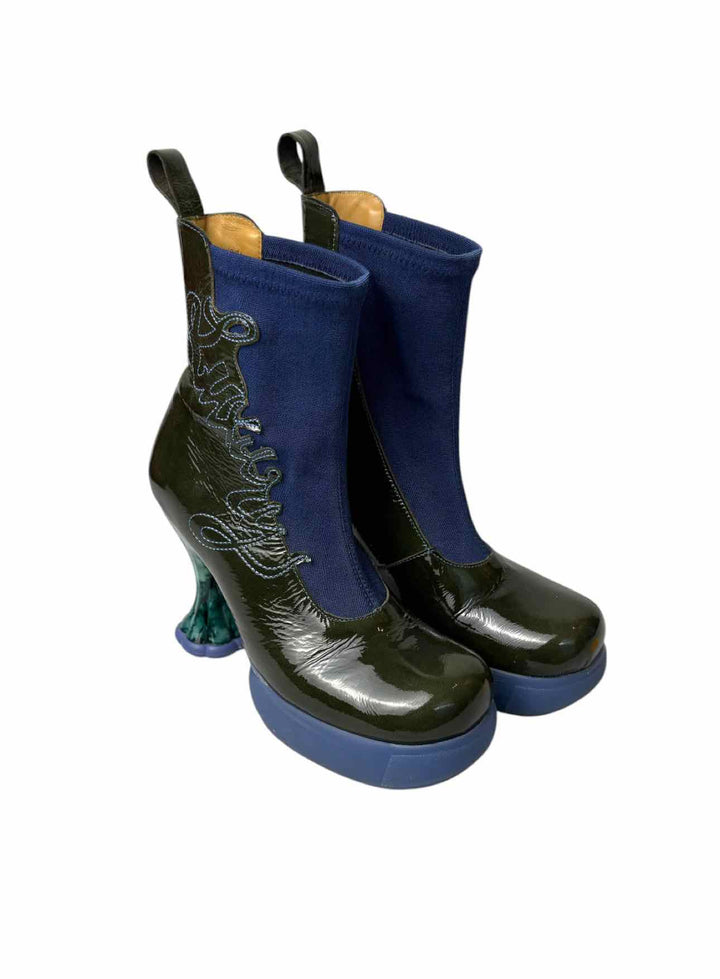 John Fluevog Size 8 Lena Parfait Patent Leather Ankle Boots