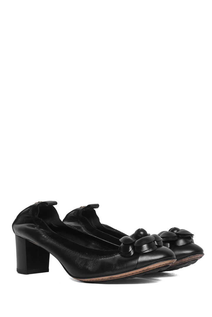 Chanel Size 39 Camelia Pumps