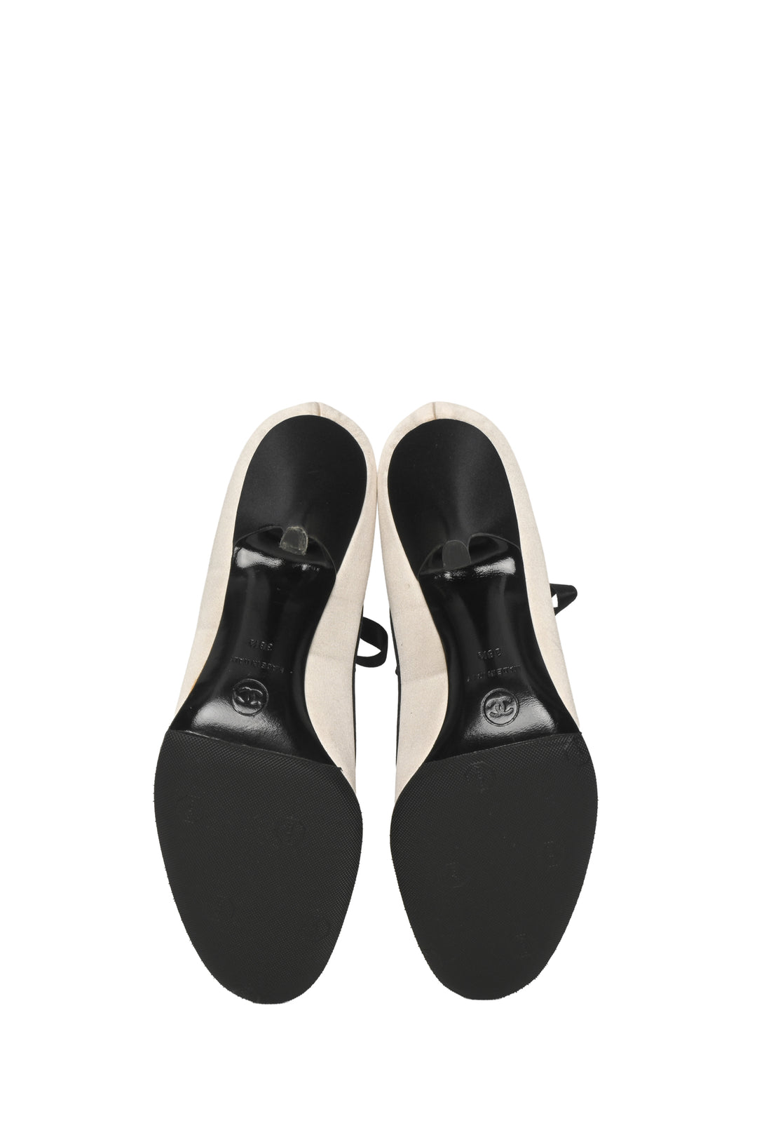 Chanel Size 38.5 Vintage 2004 Lace Up Pumps