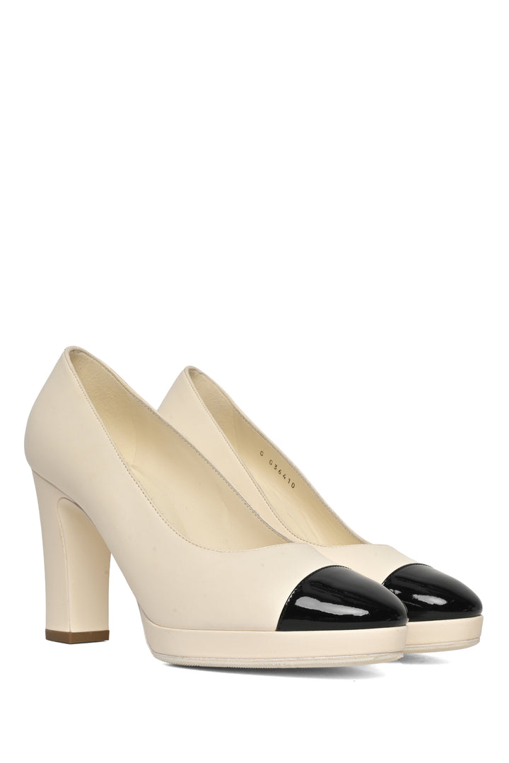 Chanel Size 35.5 Faux Pearl Interlocking CC Cap Toe Pumps