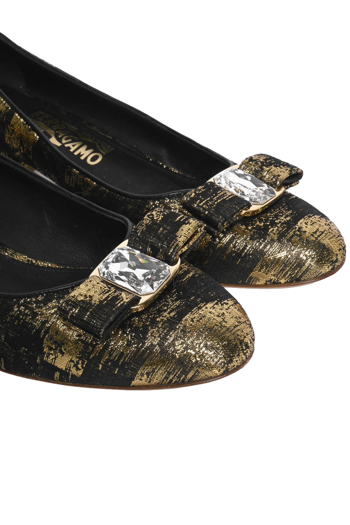 Salvatore Ferragamo Size 9 Pumps