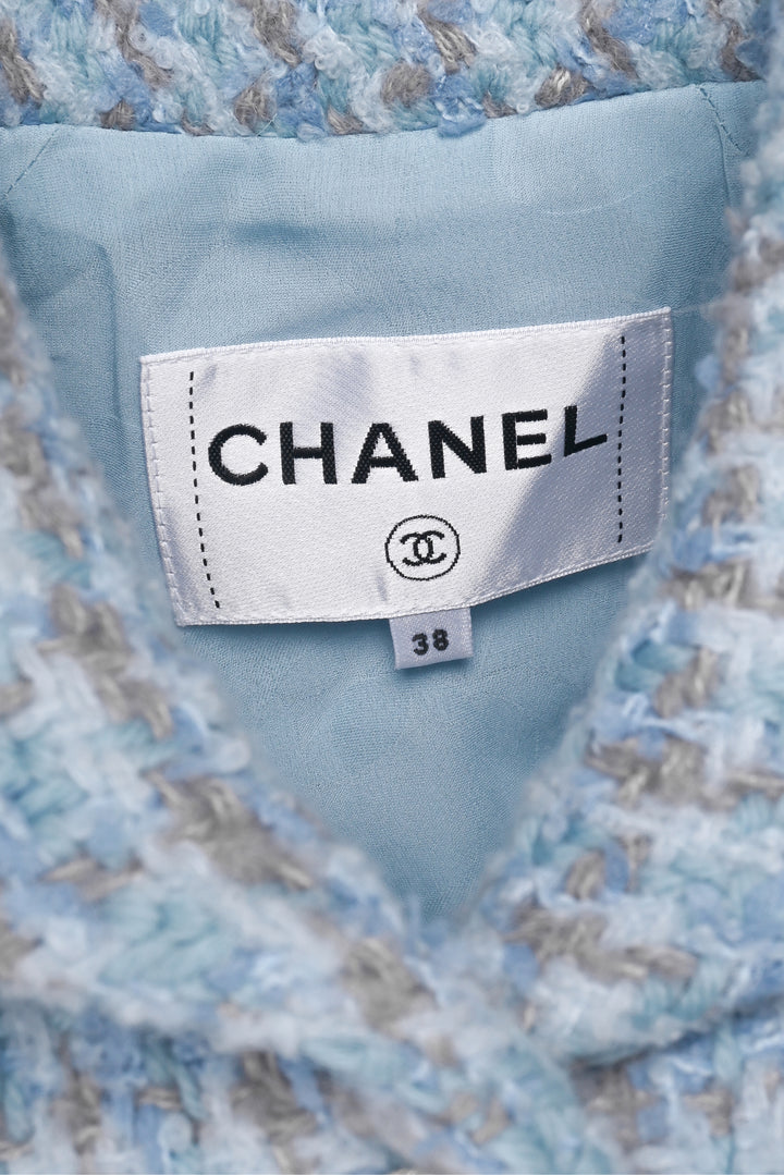 Chanel Size 38 2022 Tweed Cropped Jacket