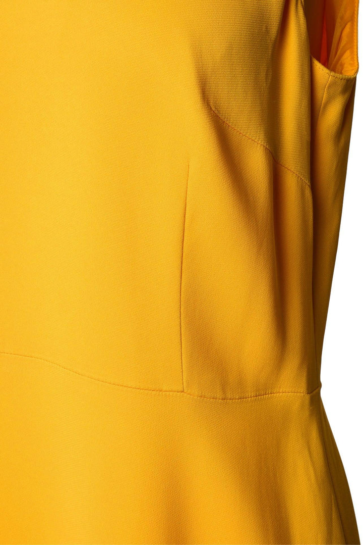 Escada Size 40 Sleeveless Midi Dress