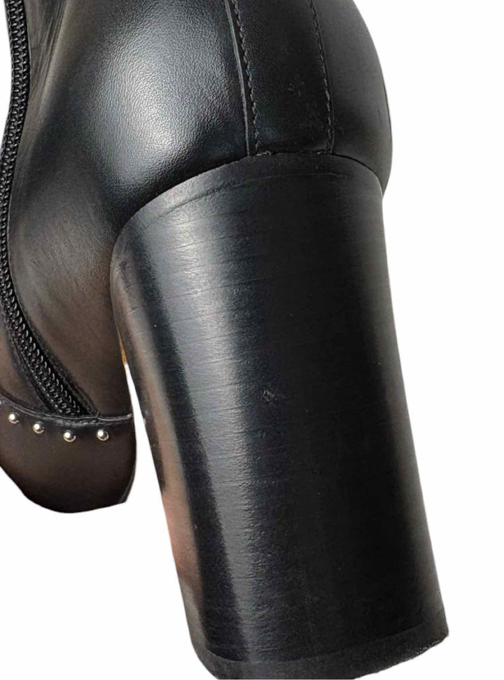 Givenchy Size 39.5 Elegant  Studded Leather Ankle Boots