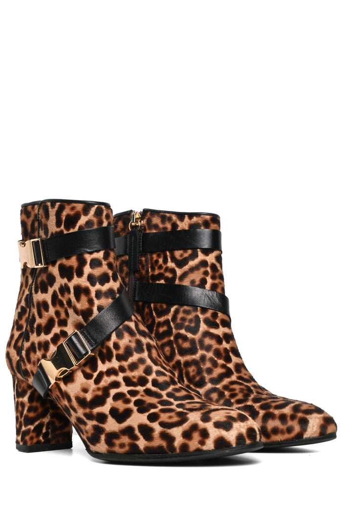 Alexander White Size 38.5 Leopard Pony Hair Ankle Boots